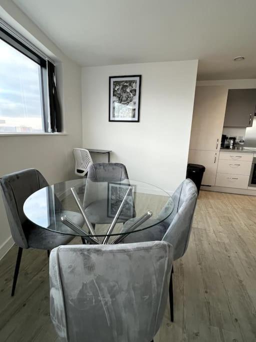 Luxurious City View Apartment In Salford Mánchester Exterior foto